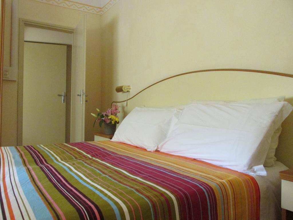 Hotel Helvetia Milano Marittima Camera foto