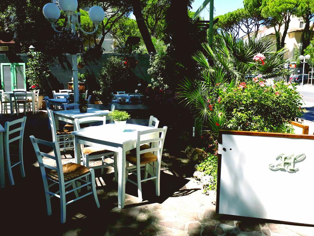 Hotel Helvetia Milano Marittima Esterno foto